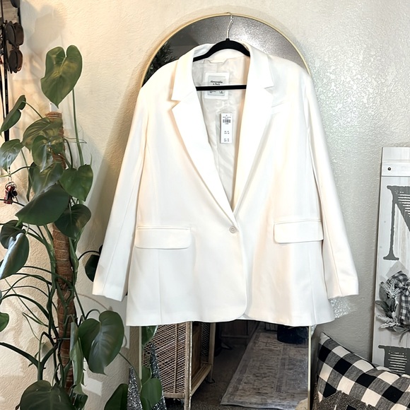 Abercrombie and Fitch White Blazer - Picture 2 of 4